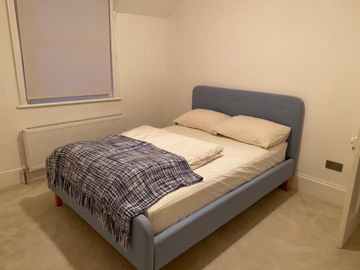 Westgate Two-Bedroom Homestay Suite Exteriör bild